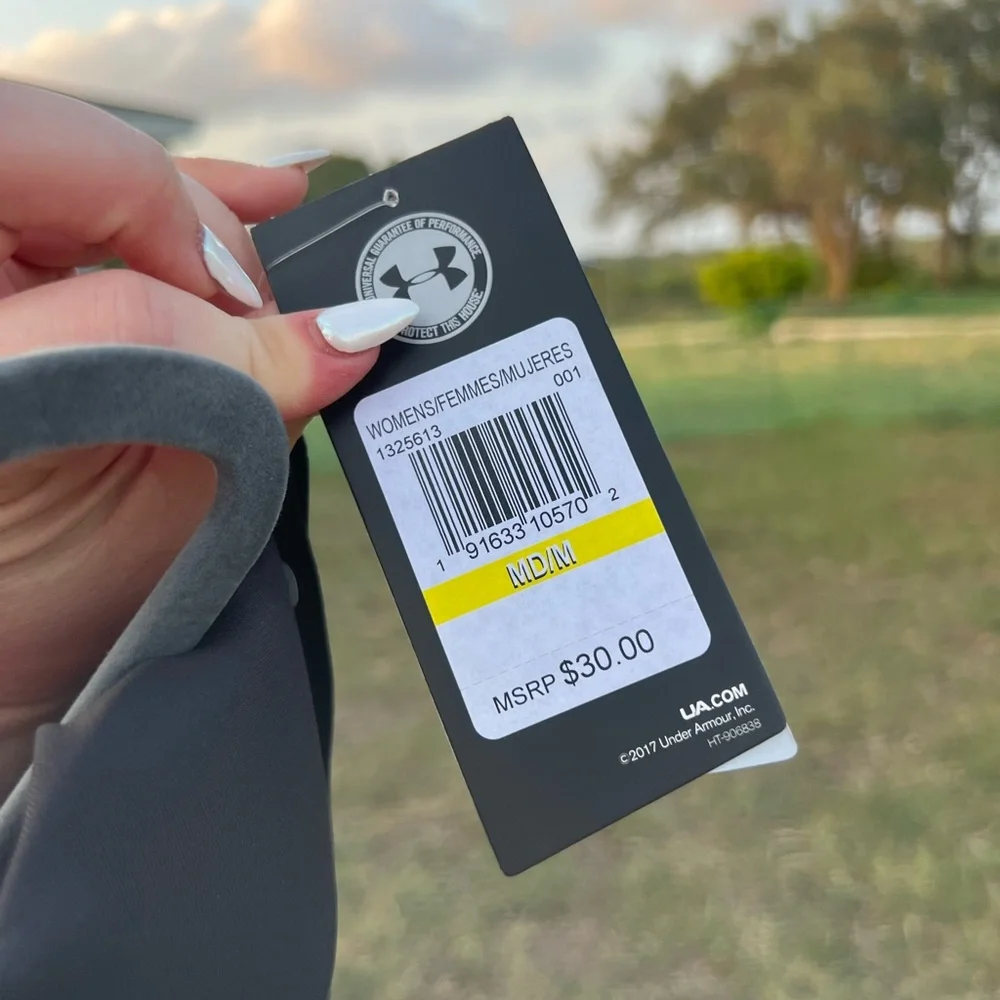 Under Armour Black & White Strappy Sports Bra - Picture 4 of 10